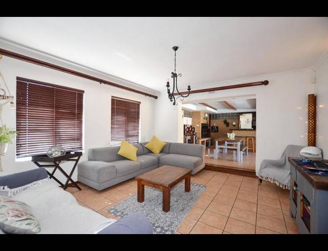 4 BEDROOM PROPERTY TO RENT IN DE TIJGER